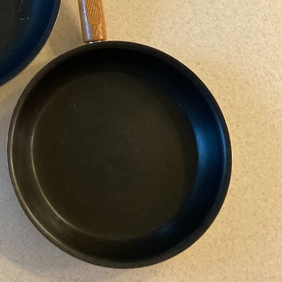 Wearever Aluminum Frying Pans set of 2 Vintage - Picture 8 of 11